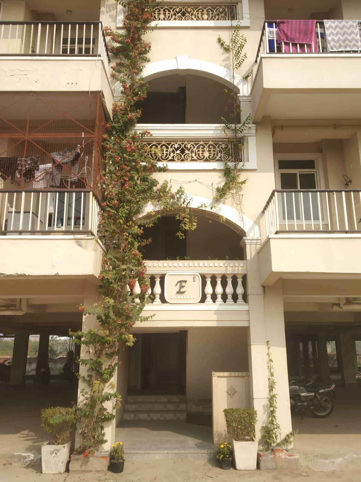 Building Facade